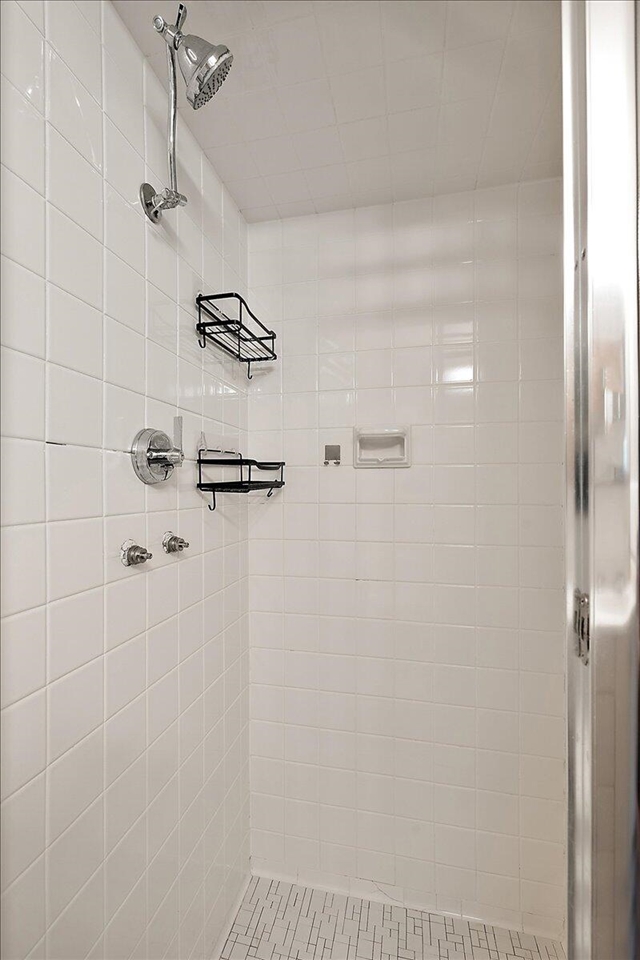 2511 Londonderry Road Ann Arbor, MI 48104 - Photo 26 of 46
