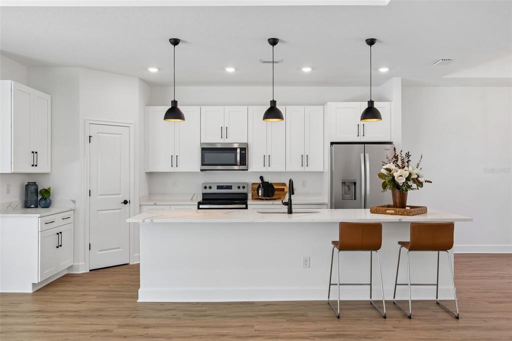 11248 Flock Avenue Weeki Wachee, FL 34613 - Photo 20 of 92