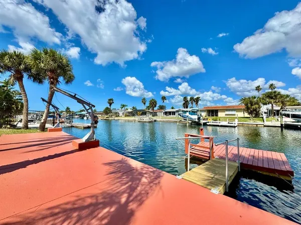 $2,600 | 4121 Headsail Drive, New Port Richey, FL 34652