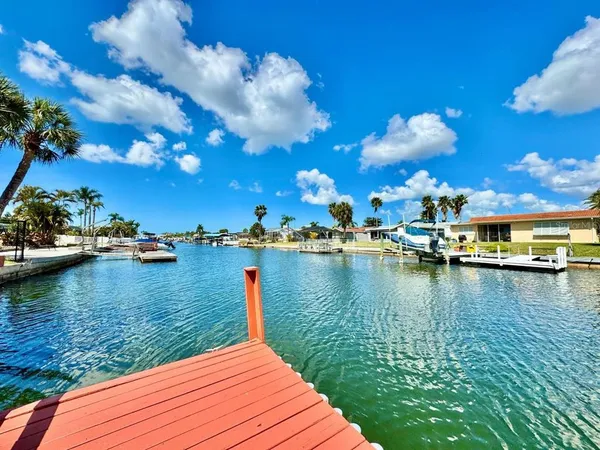 $2,600 | 4121 Headsail Drive, New Port Richey, FL 34652