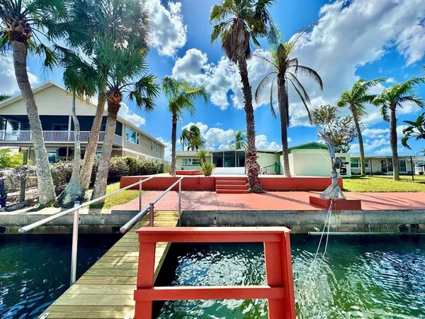 $2,600 | 4121 Headsail Drive, New Port Richey, FL 34652