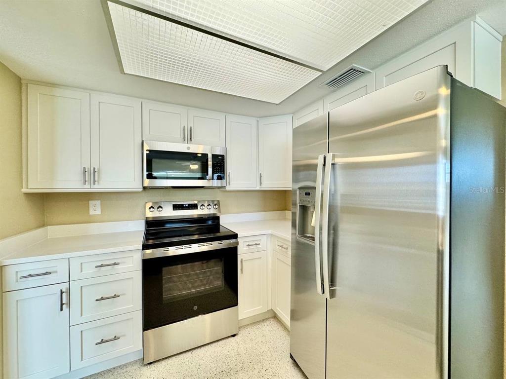 4121 Headsail Drive New Port Richey, FL 34652 - Photo 9 of 42