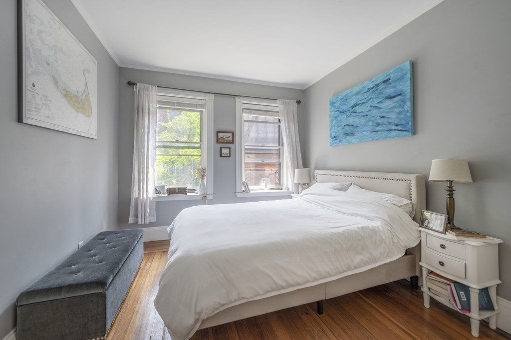 106 Myrtle Street, Unit 5 Boston, MA 02114 - Photo 5 of 5