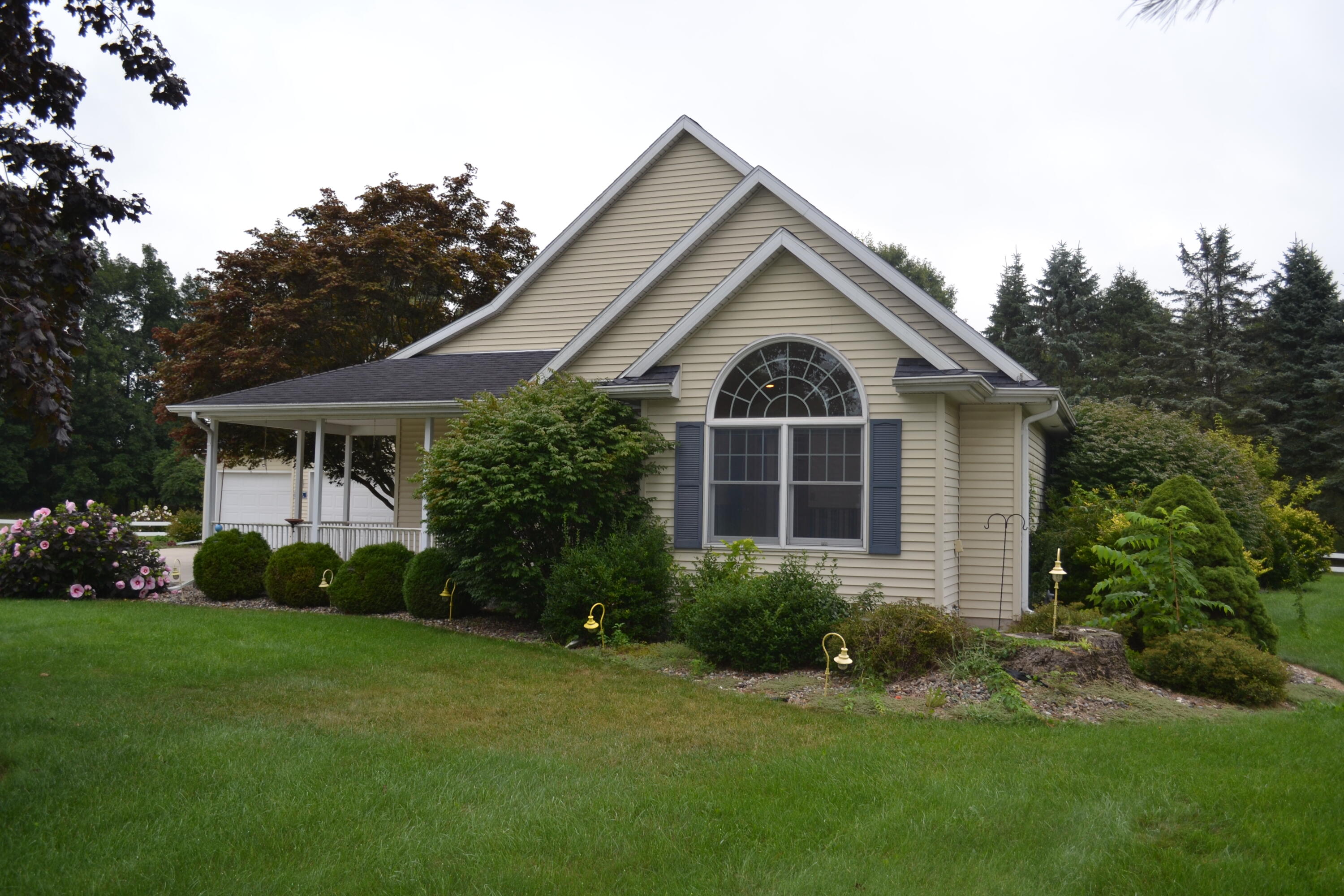 56175 Buffalo Drive Three Rivers, MI 49093 - Photo 2 of 20 DSC_0010