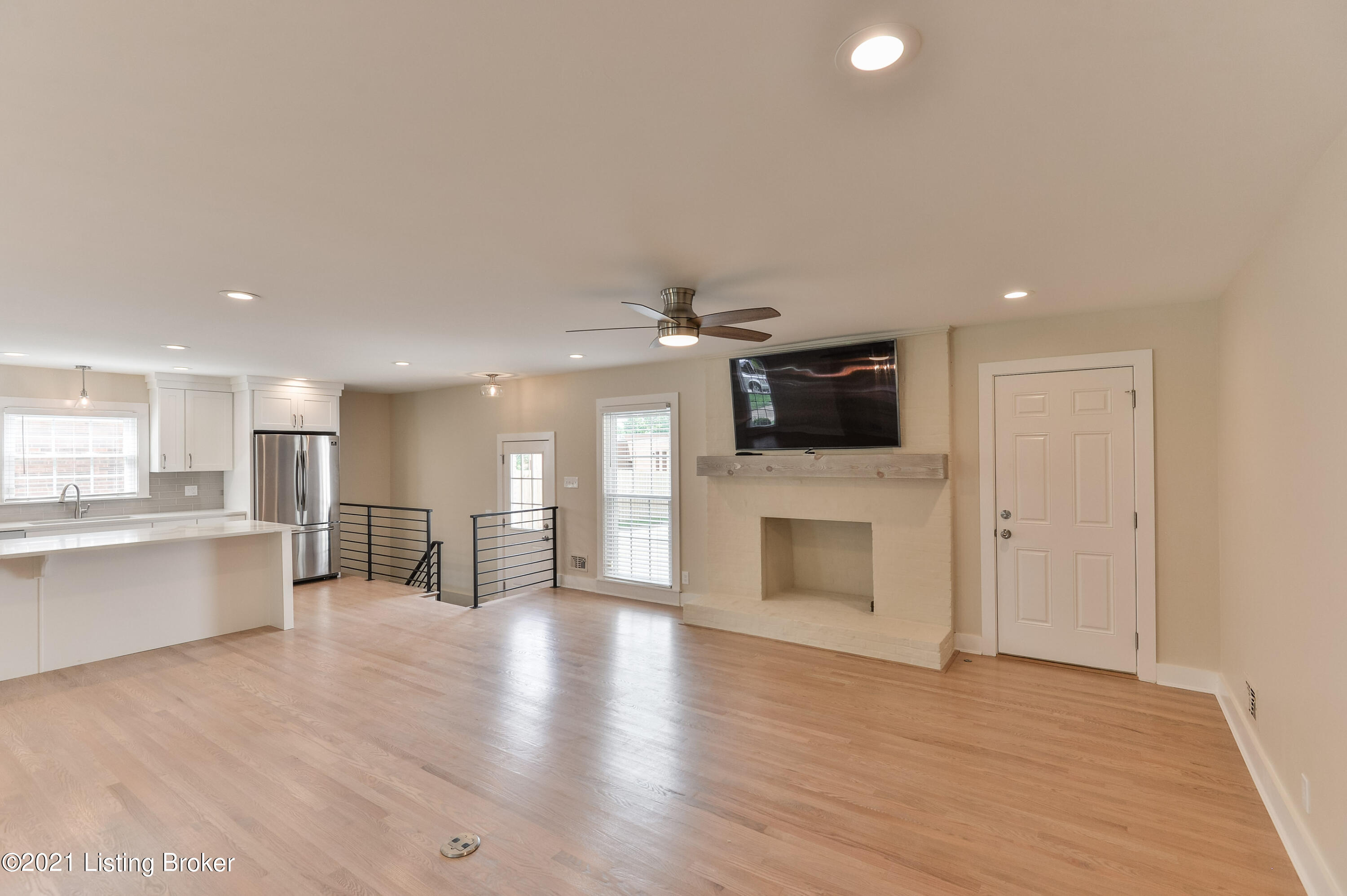 2406 Hayward Road Louisville, KY 40242 - Photo 7 of 53 016 - 20200701 5762
