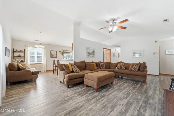 $265,000 | 307 Kenilworth Place, Hubert, NC 28539