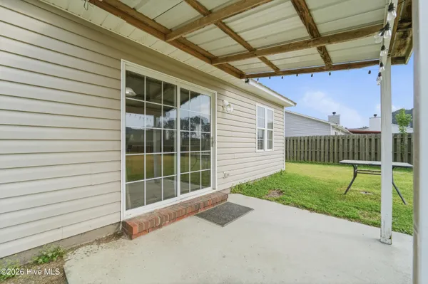 $265,000 | 307 Kenilworth Place, Hubert, NC 28539