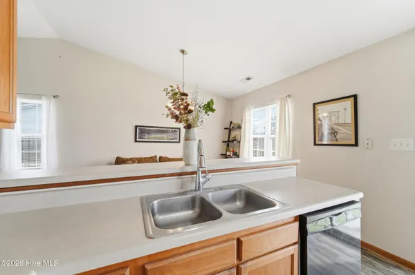 $265,000 | 307 Kenilworth Place, Hubert, NC 28539