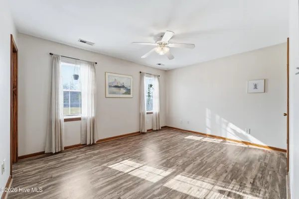 $265,000 | 307 Kenilworth Place, Hubert, NC 28539