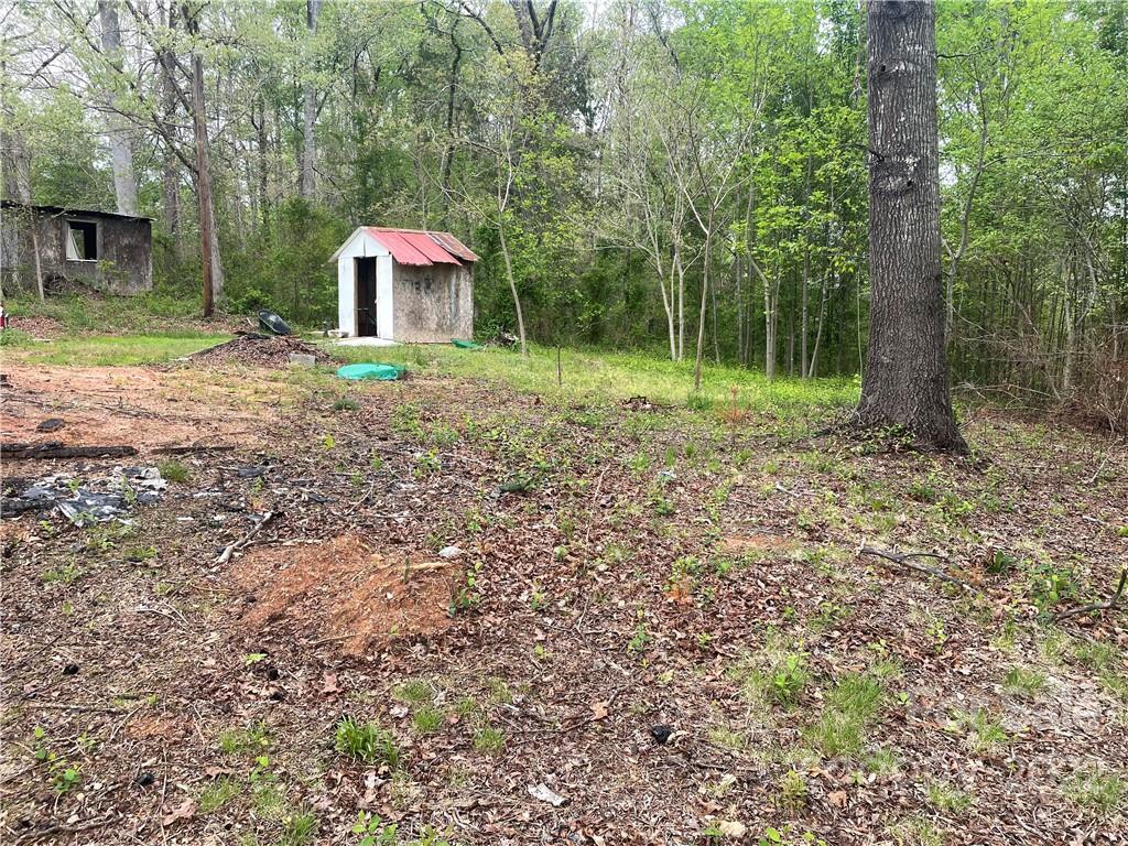 293 Davis Lake Road Forest City, NC 28043 - Photo 3 of 4 Gallery Image 3