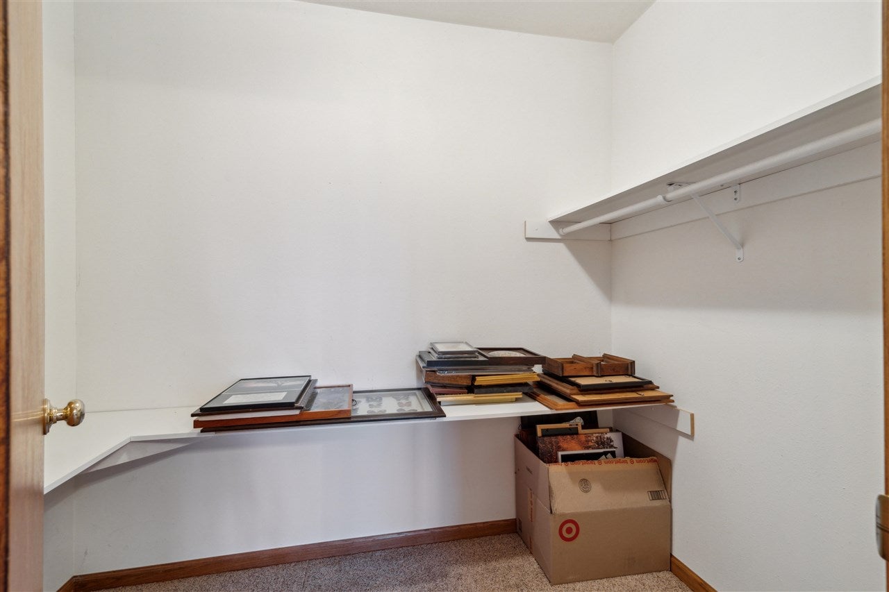 4089 Crestview Road Northeast Solon, IA 52333 - Photo 27 of 44 Gallery Image 27