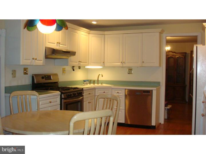 17 Conestoga Road Clementon, NJ 08021 - Photo 3 of 11 Kitchen