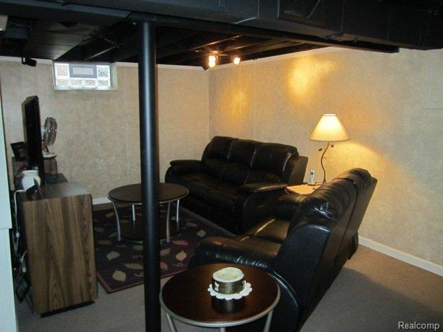 17244 Stephens Road Eastpointe, MI 48021 - Photo 15 of 20 9-8-11 119