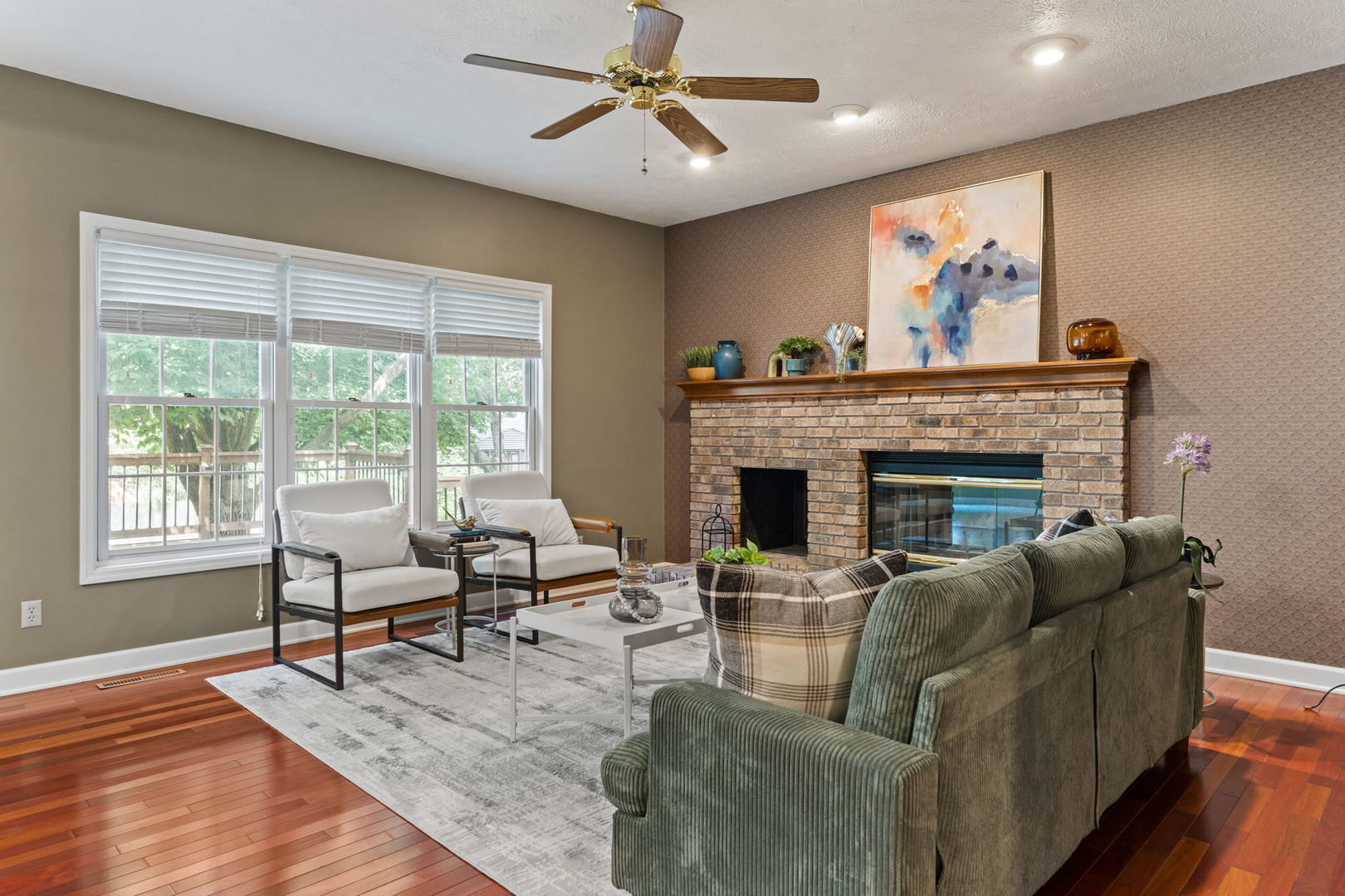 1926 Ashford Road Bettendorf, IA 52722 - Photo 5 of 55