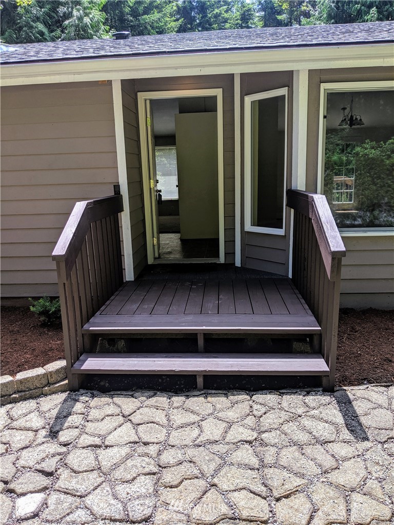 6990 Southeast Overaa Road Port Orchard, WA 98367 - Photo 5 of 25 Gallery Image 5