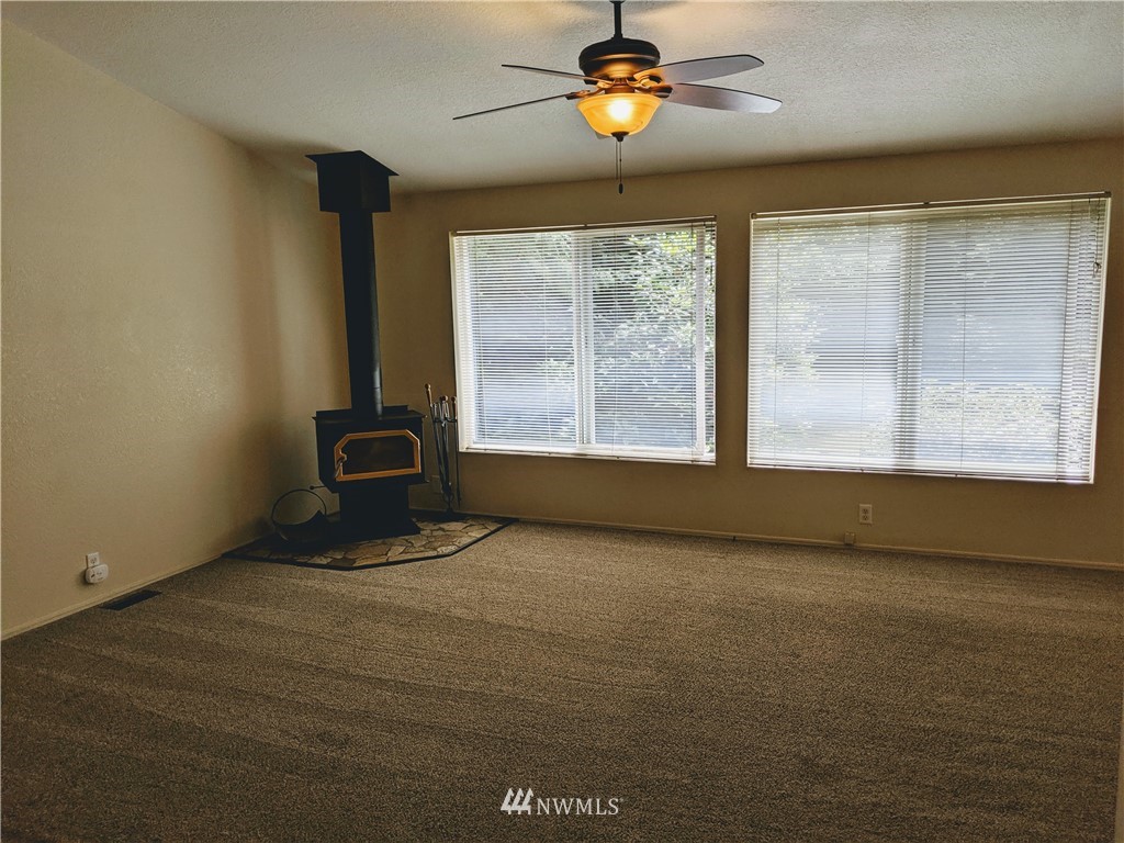 6990 Southeast Overaa Road Port Orchard, WA 98367 - Photo 8 of 25 Gallery Image 8