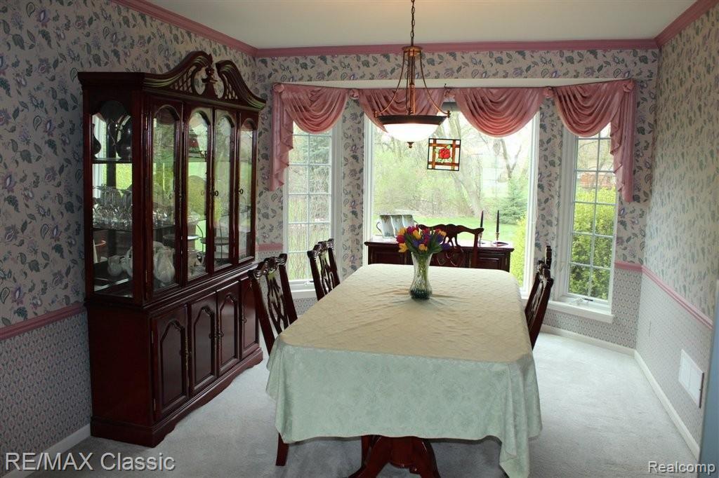 46847 Hanford Road Canton, MI 48187 - Photo 4 of 21 Dining Room