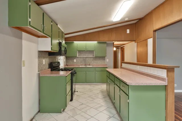 $281,900 | 1831 Hoover Street, Janesville, WI 53545