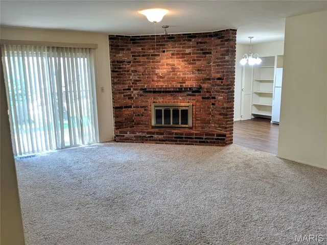 $2,600 | 822 Dutch Mill Drive, Ballwin, MO 63011