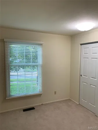 $2,500 | 822 Dutch Mill Drive, Ballwin, MO 63011