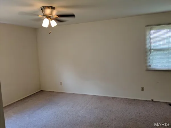 $2,500 | 822 Dutch Mill Drive, Ballwin, MO 63011