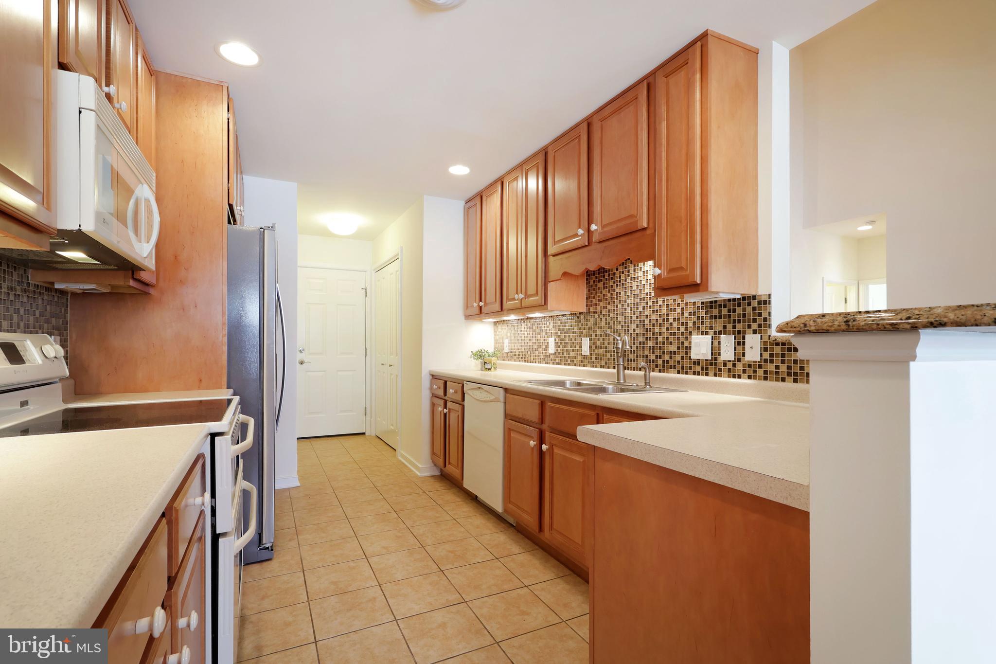 3296 Shellers Bend, Unit 139 State College, PA 16801 - Photo 20 of 49