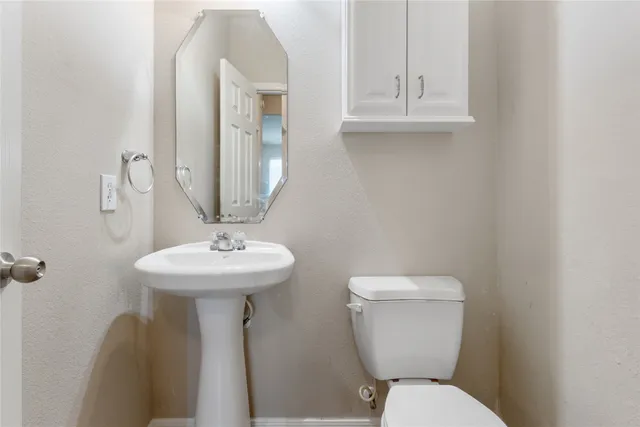 $247,000 | 10611 Evergreen Street, Baytown, TX 77523