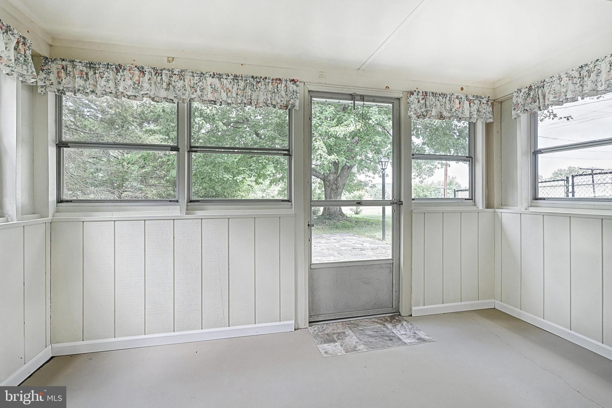 3415 Kingston Road York, PA 17402 - Photo 27 of 35 Gallery Image 27