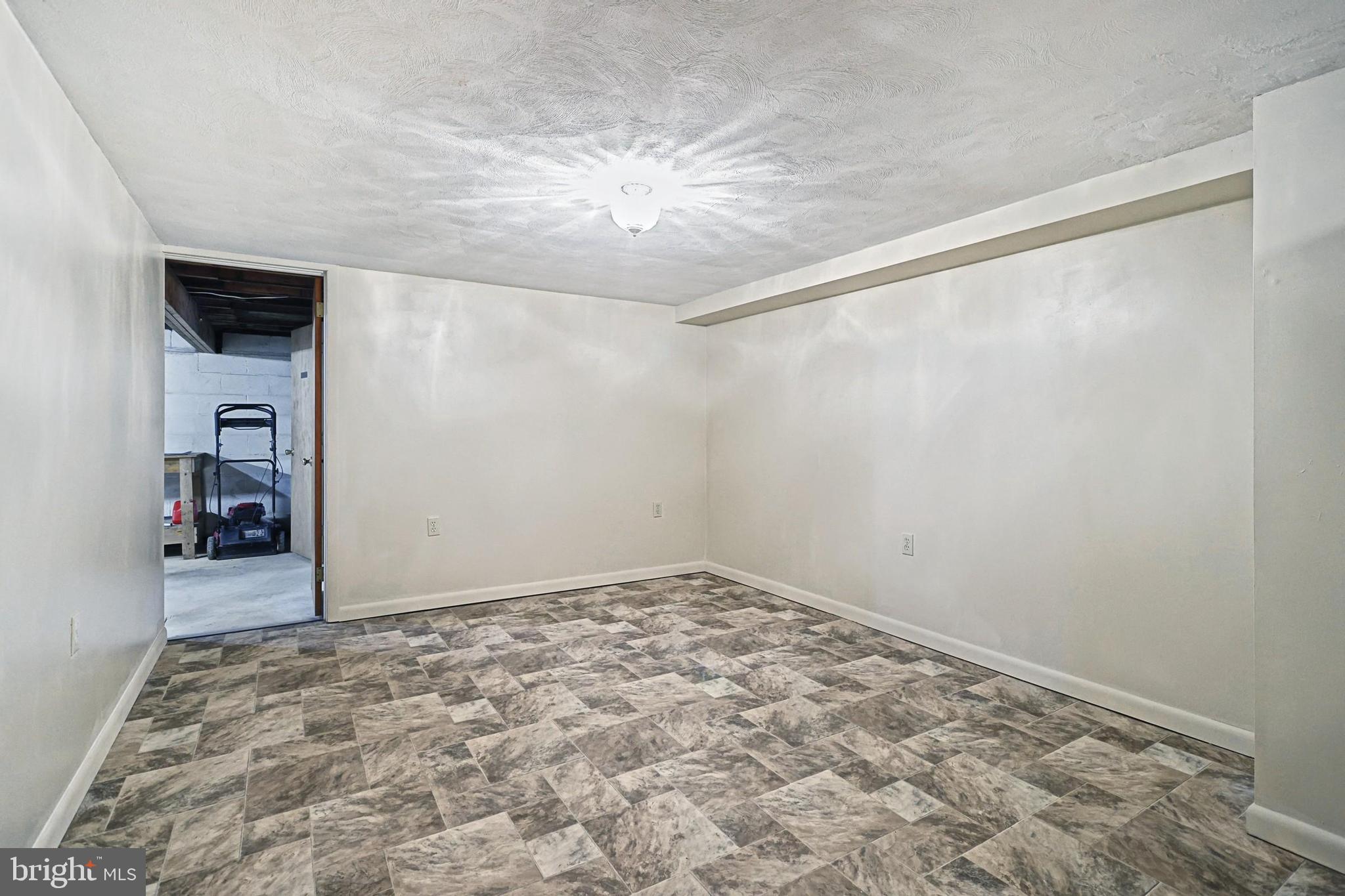 3415 Kingston Road York, PA 17402 - Photo 33 of 35 Gallery Image 33