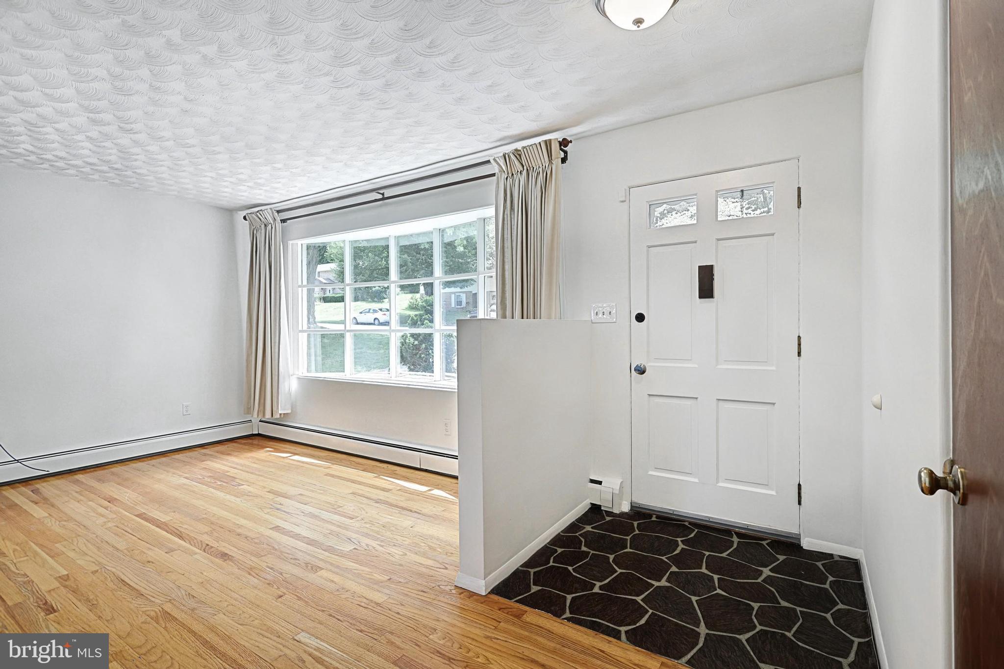3415 Kingston Road York, PA 17402 - Photo 10 of 35 Gallery Image 10