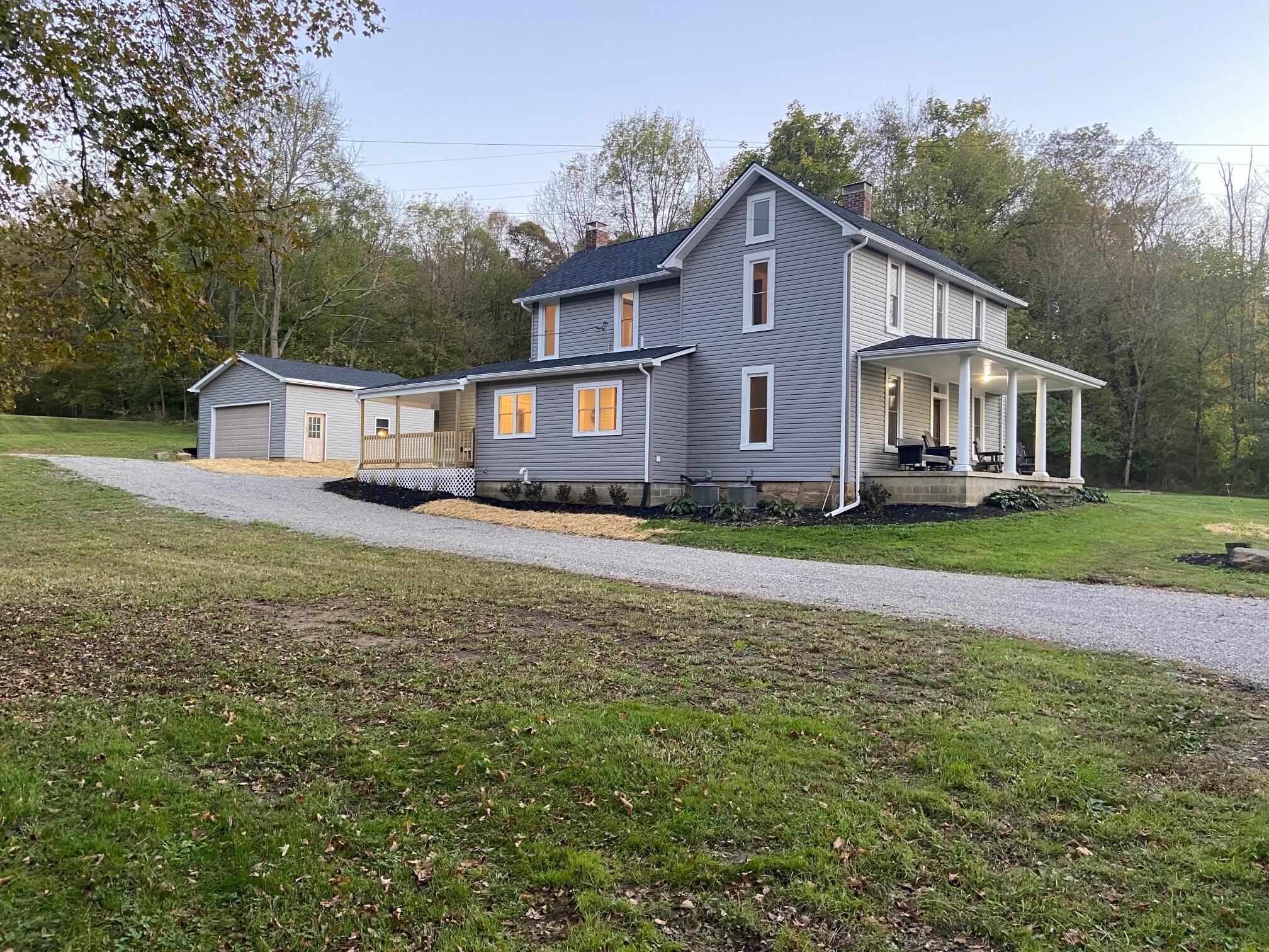 2190 Pumpkin Vine Road Southeast Lancaster, OH 43130 - Photo 2 of 31