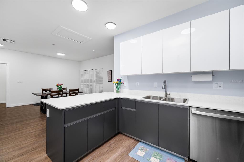 1581 Northwest 29 Road, Unit 7 Gainesville, FL 32605 - Photo 13 of 32