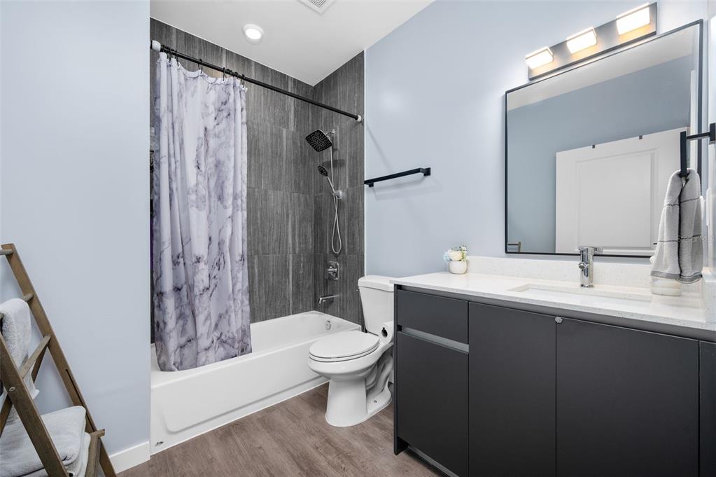 1581 Northwest 29 Road, Unit 7 Gainesville, FL 32605 - Photo 19 of 32