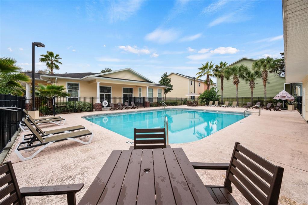 1581 Northwest 29 Road, Unit 7 Gainesville, FL 32605 - Photo 31 of 32