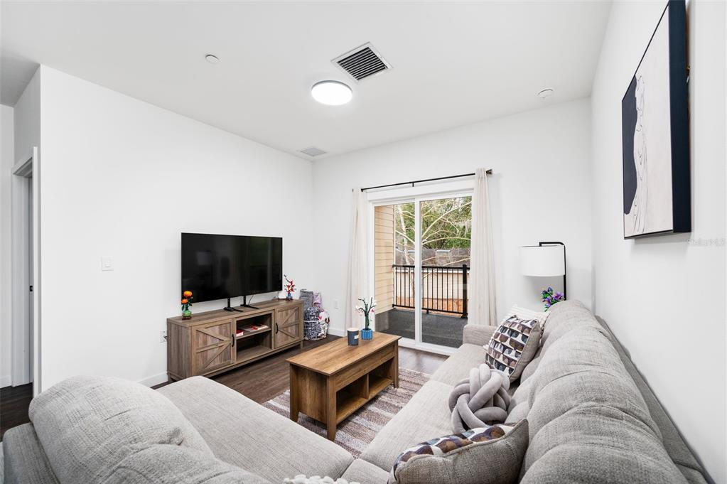 1581 Northwest 29 Road, Unit 7 Gainesville, FL 32605 - Photo 8 of 32