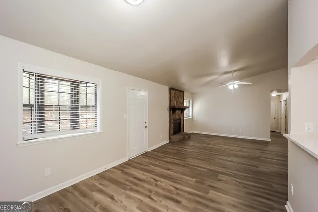 $1,670 | 380 Fleming Court, Jonesboro, GA 30238