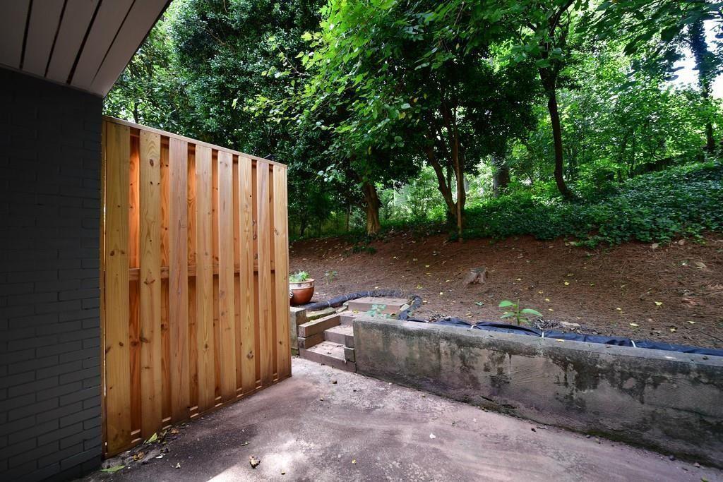 326 Mathews Avenue Northeast, Unit B Atlanta, GA 30307 - Photo 9 of 28