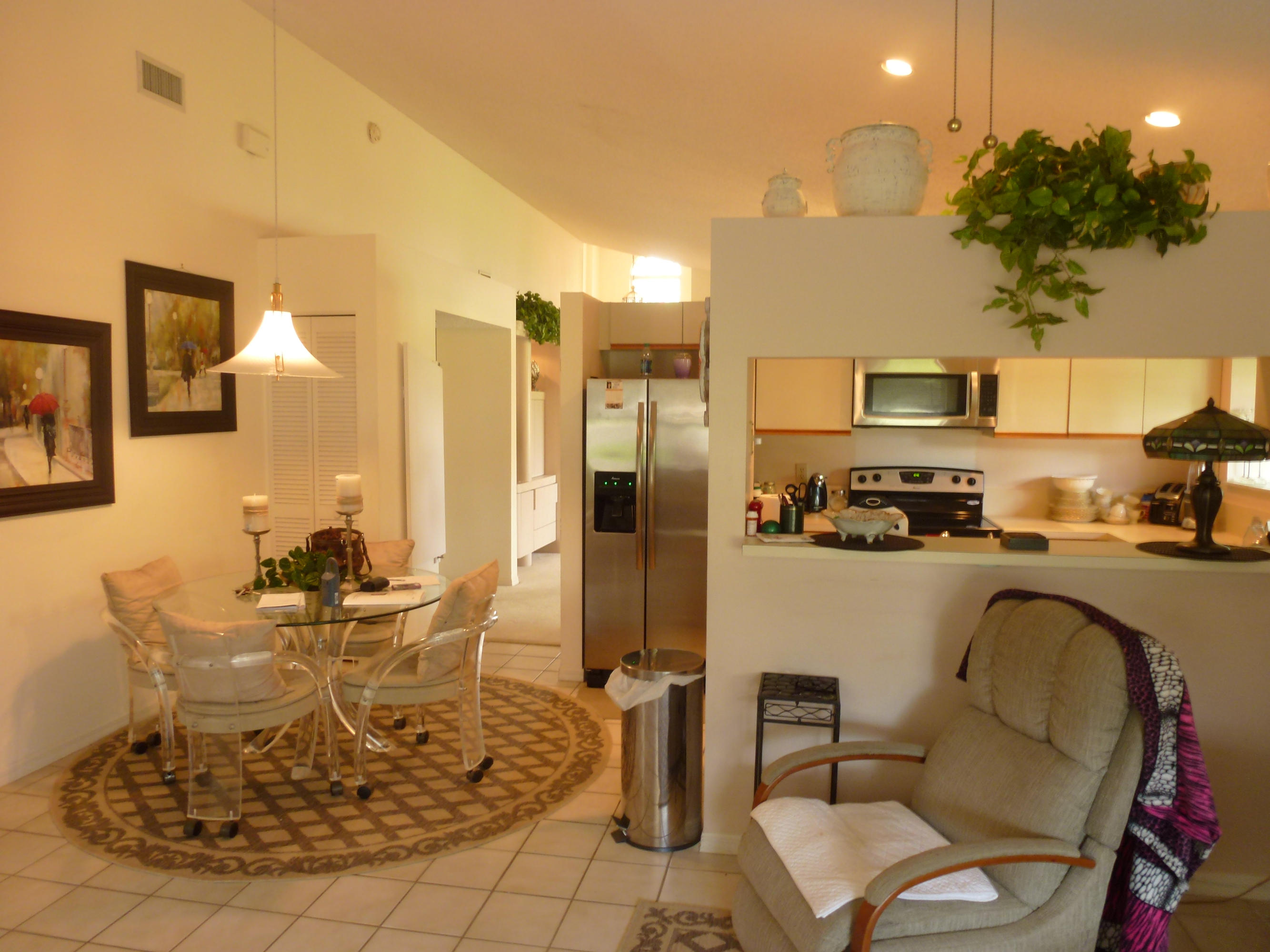 11064 Rios Road Boca Raton, FL 33498 - Photo 5 of 15 Family Room To Kitchen With Snack Bar