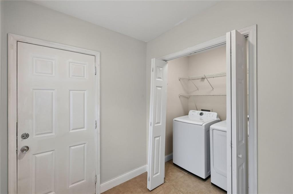 2492 Maple Street East Point, GA 30344 - Photo 12 of 53 Gallery Image 12
