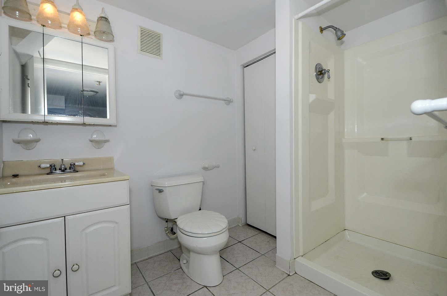 4714 Topping Road Rockville, MD 20852 - Photo 29 of 30 Bath
