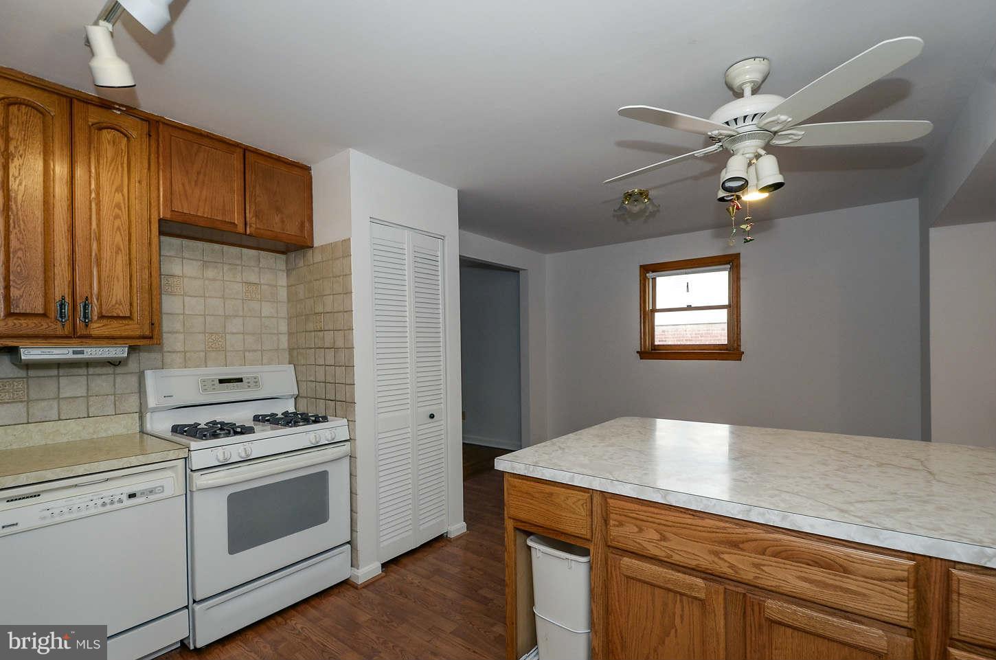 4714 Topping Road Rockville, MD 20852 - Photo 8 of 30 Kitchen