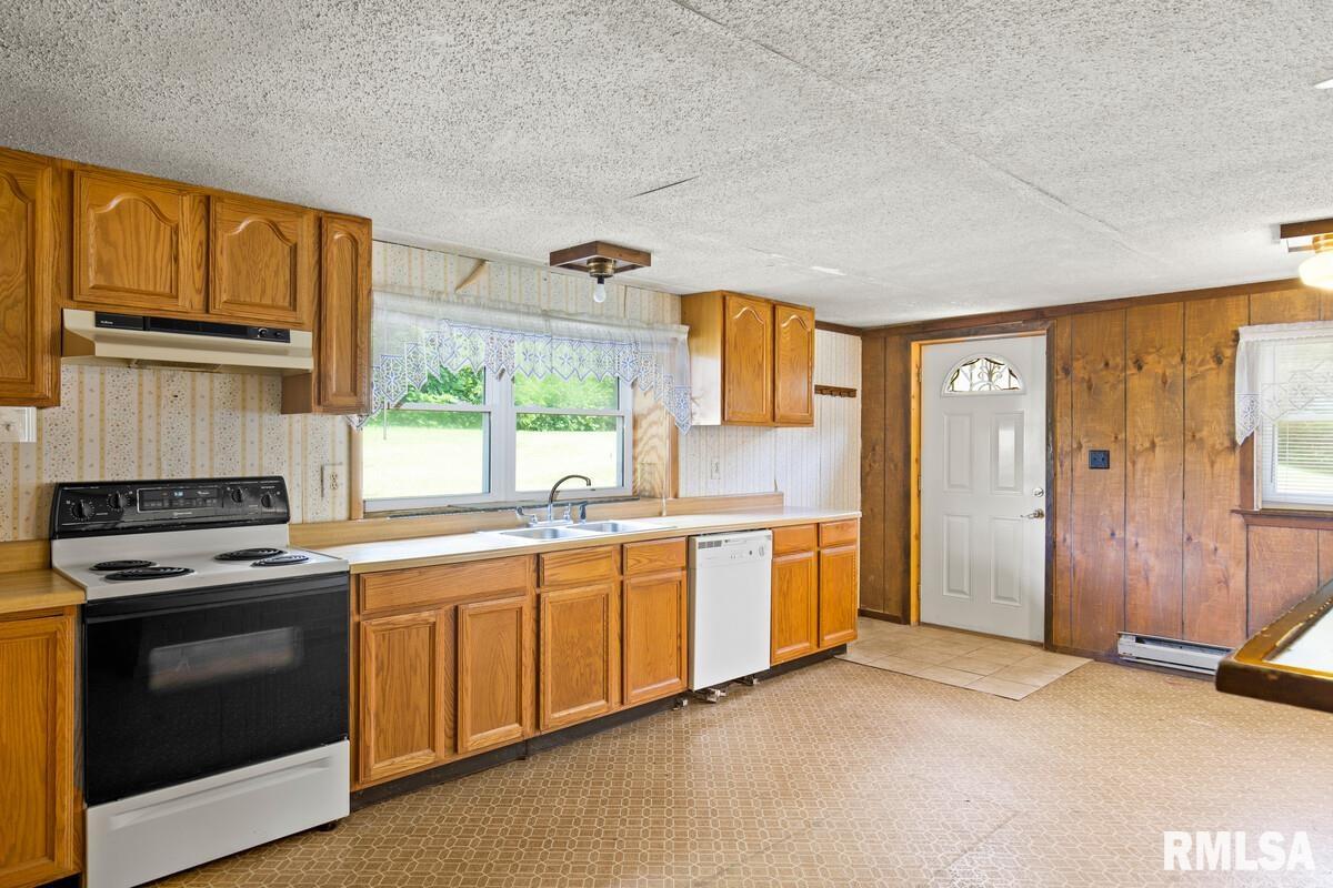 28746 Robison Road Morton, IL 61550 - Photo 8 of 30 Gallery Image 8
