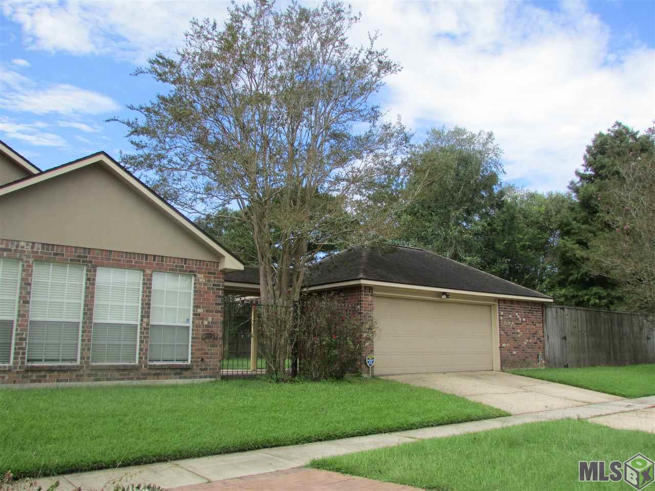 1953 Hobbiton Road Baton Rouge, LA 70810 - Photo 2 of 10