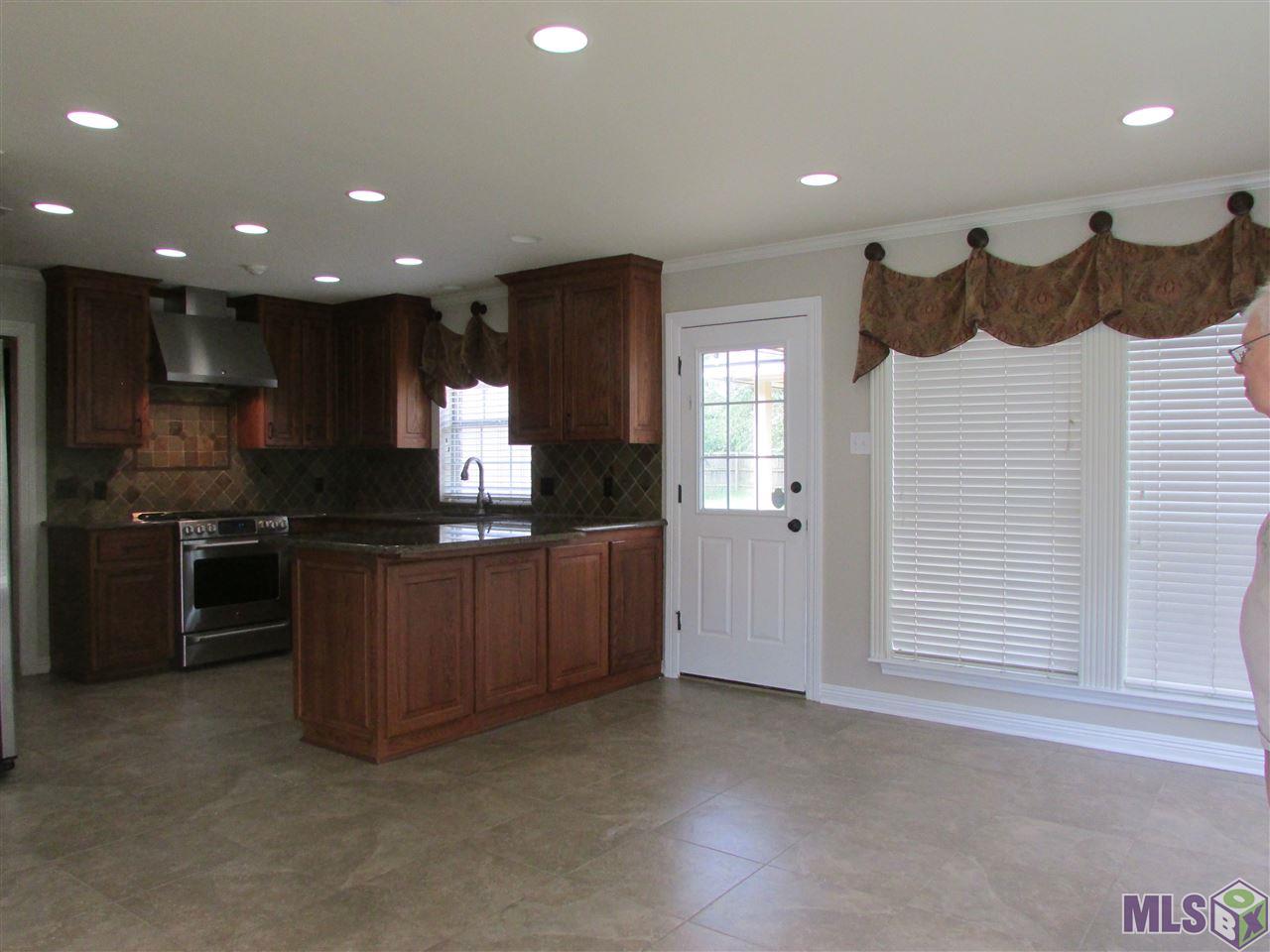 1953 Hobbiton Road Baton Rouge, LA 70810 - Photo 6 of 10
