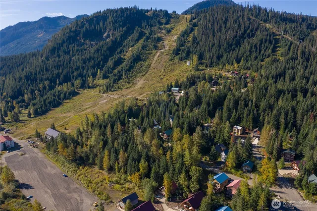 a view of a outdoor space