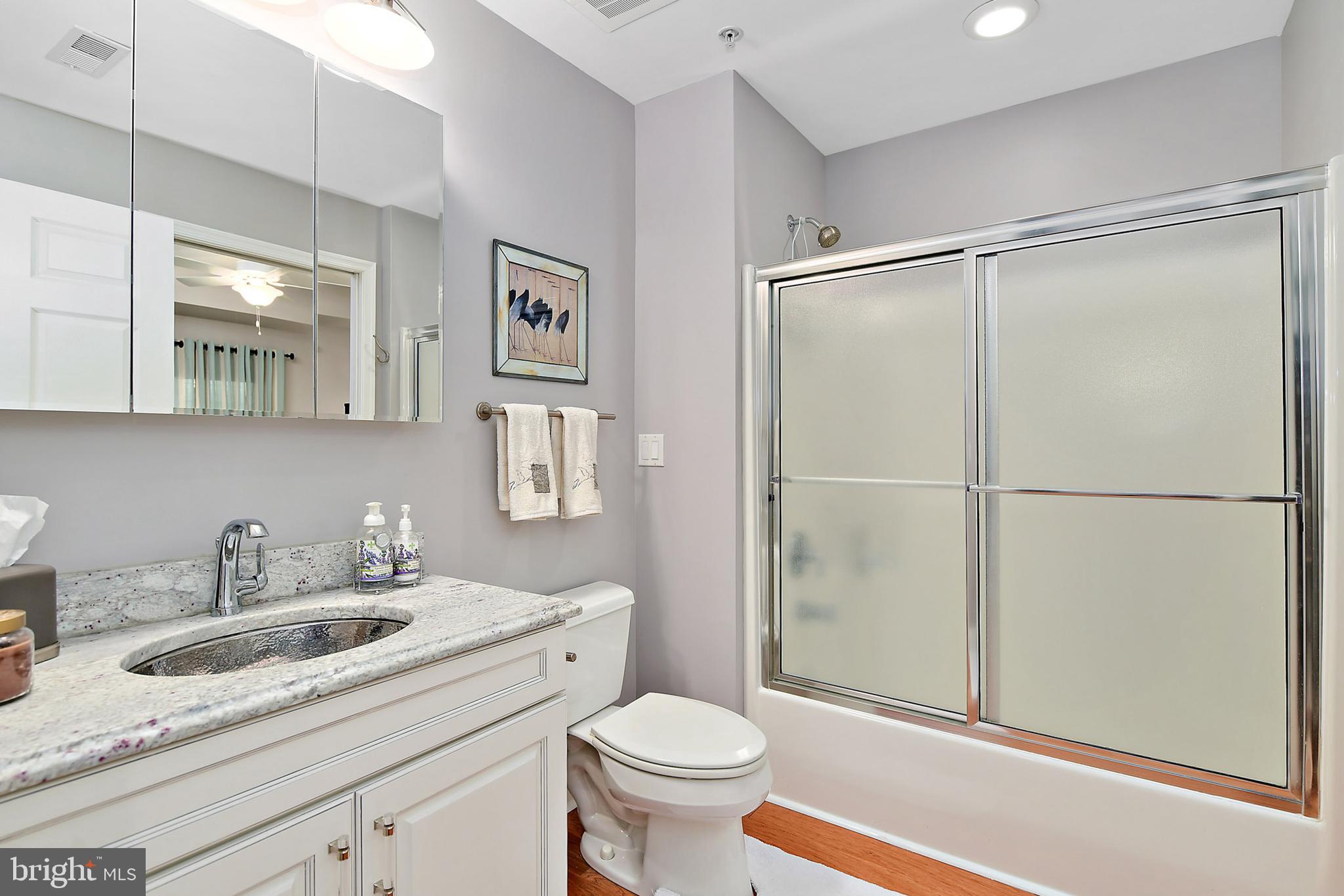 9742 Golf Course Road, Unit 202 Ocean City, MD 21842 - Photo 32 of 36 Hall bath with entrance from the hall or guest rm