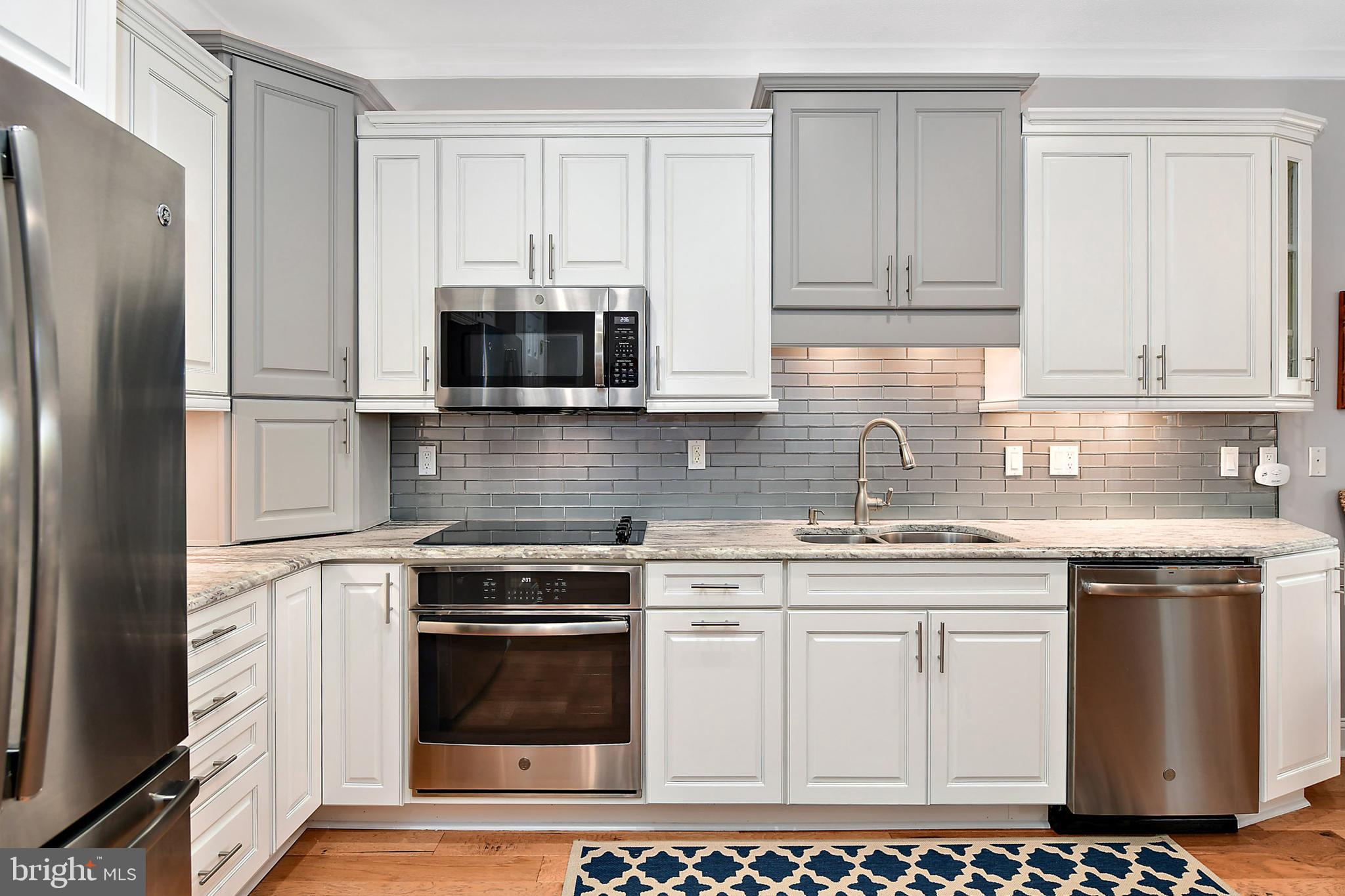 9742 Golf Course Road, Unit 202 Ocean City, MD 21842 - Photo 6 of 36 Perfect Layout - who is cooking?