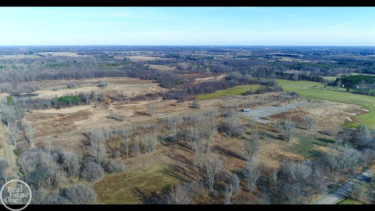 5221 Sutton Road Dryden, MI 48428 - Photo 7 of 24