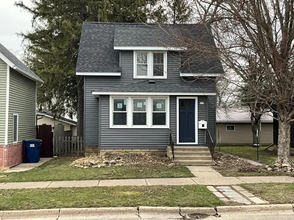 $164,900 | 628 Front Street, Kenyon, MN 55946