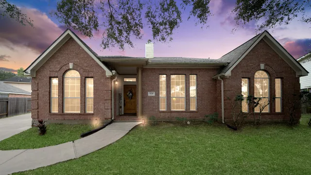 $337,900 | 5718 Sky Dale Lane, Richmond, TX 77469
